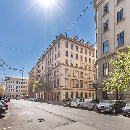 Freedom Apartment Near Parlament With Ac ブダペスト エクステリア 写真